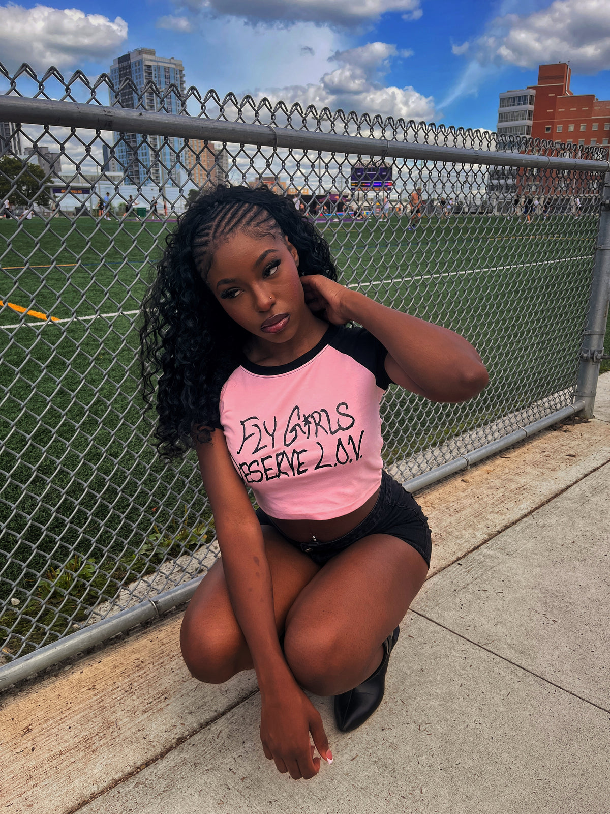 FLY GIRL "CROPPED" T-SHIRT